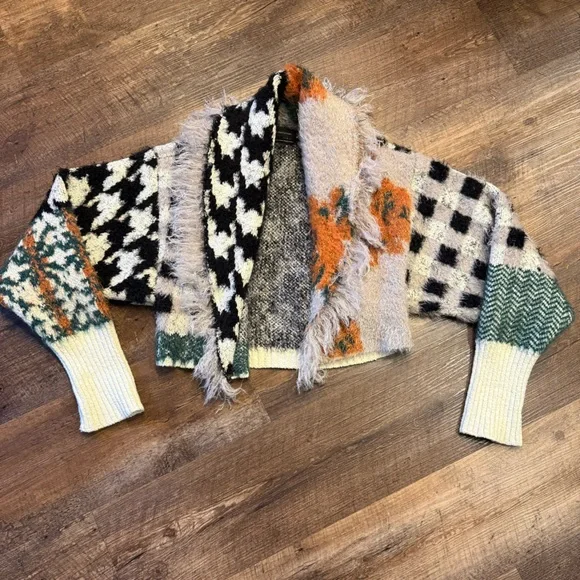 Urban Outfitters Multicolor Patterned Sweater - Picture 2 of 7